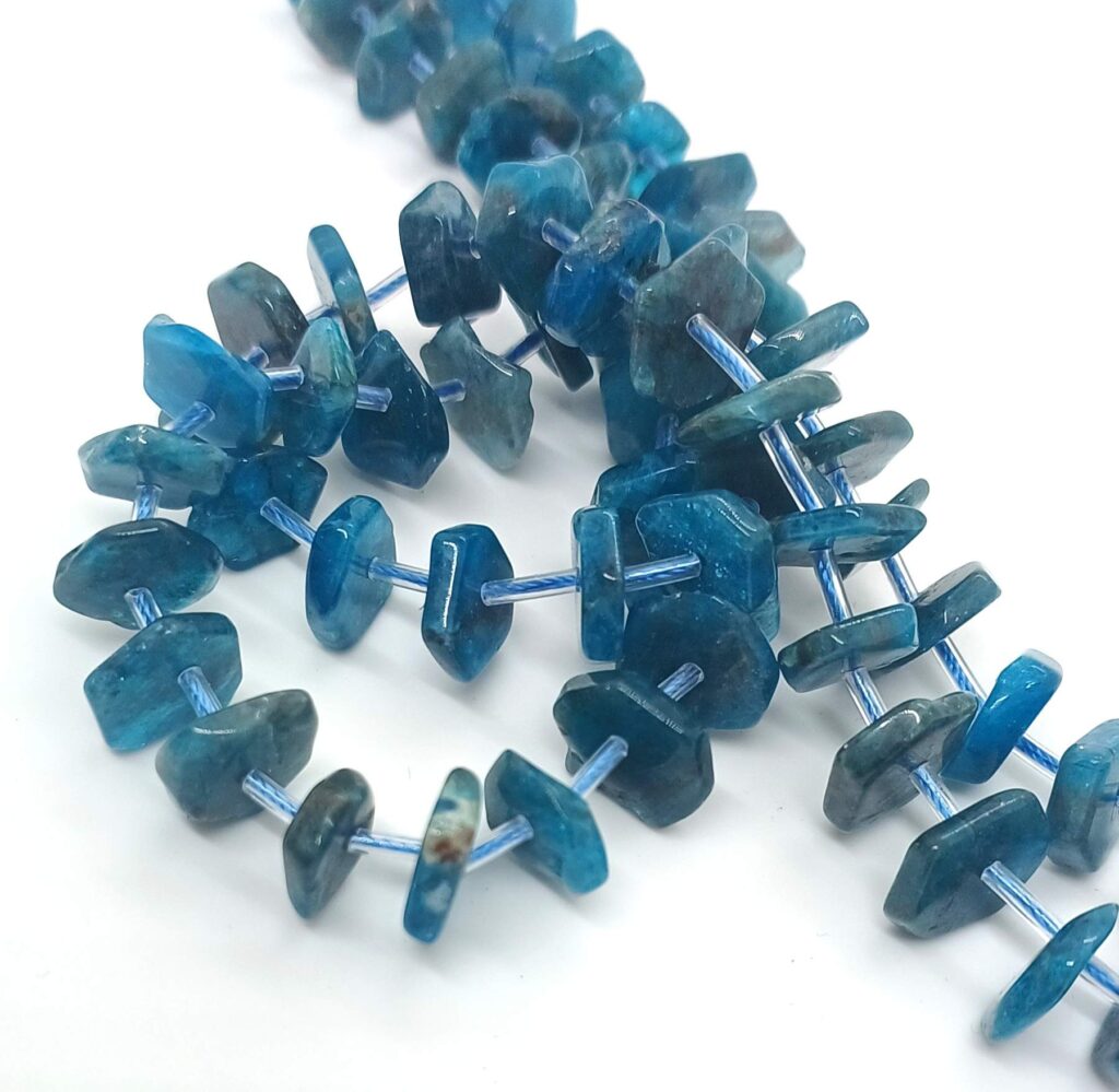 apatite 01128 roundele chip 3x10mm