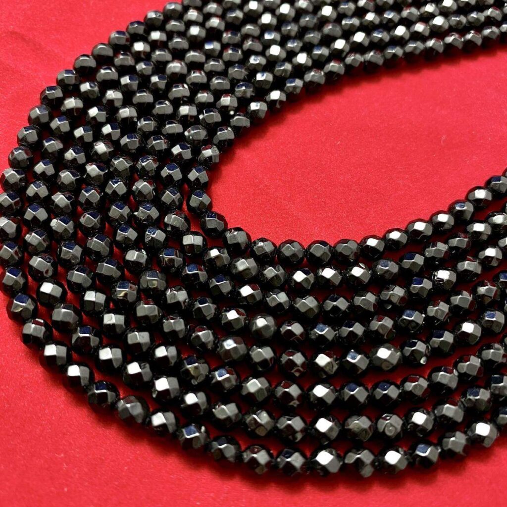 tourmaline black 0988 faceted round 4mm